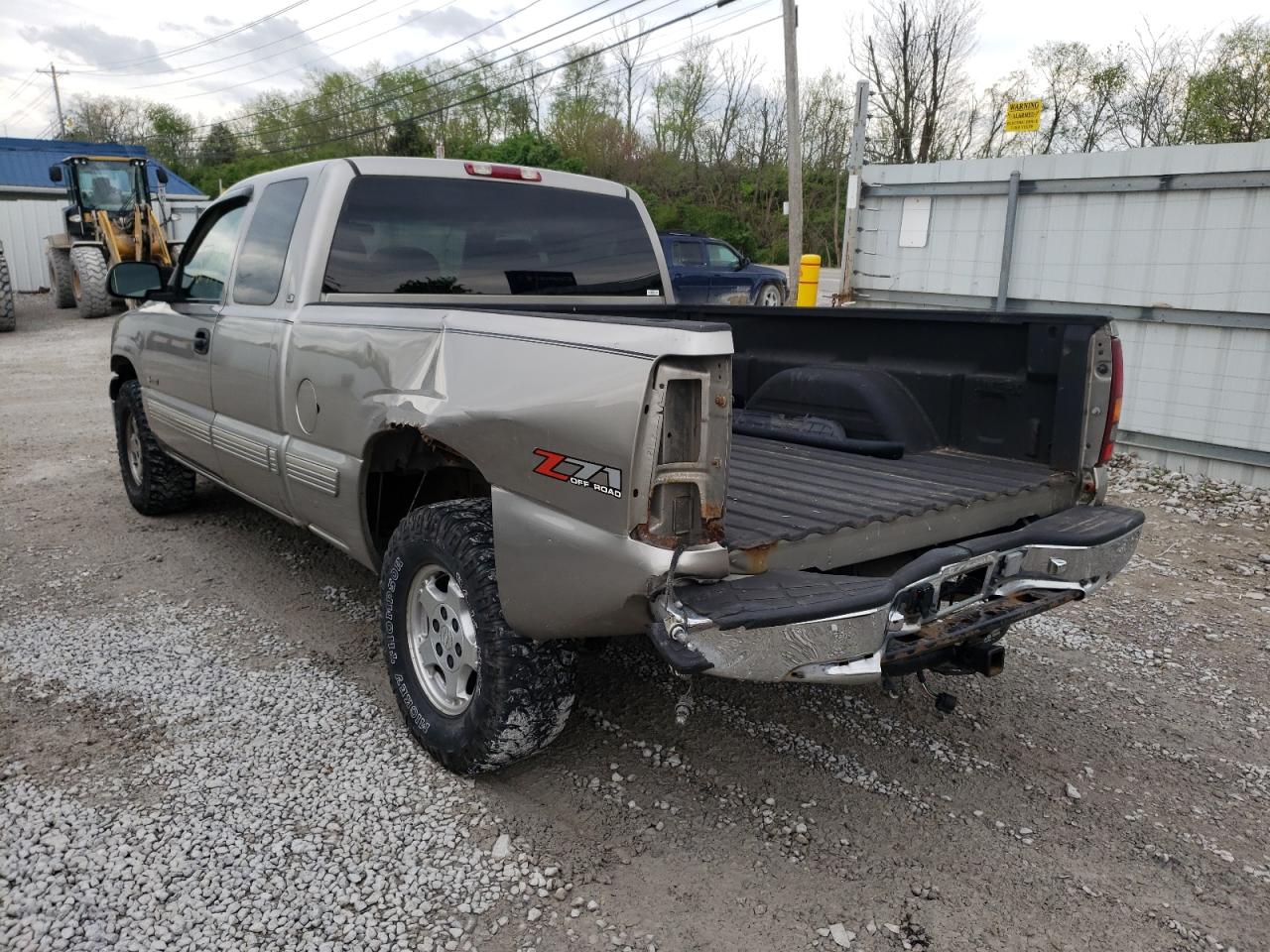 Photo 3 from auction – 2000 CHEVROLET 1500 SILVE with VIN 1GCEK19T8YE393456