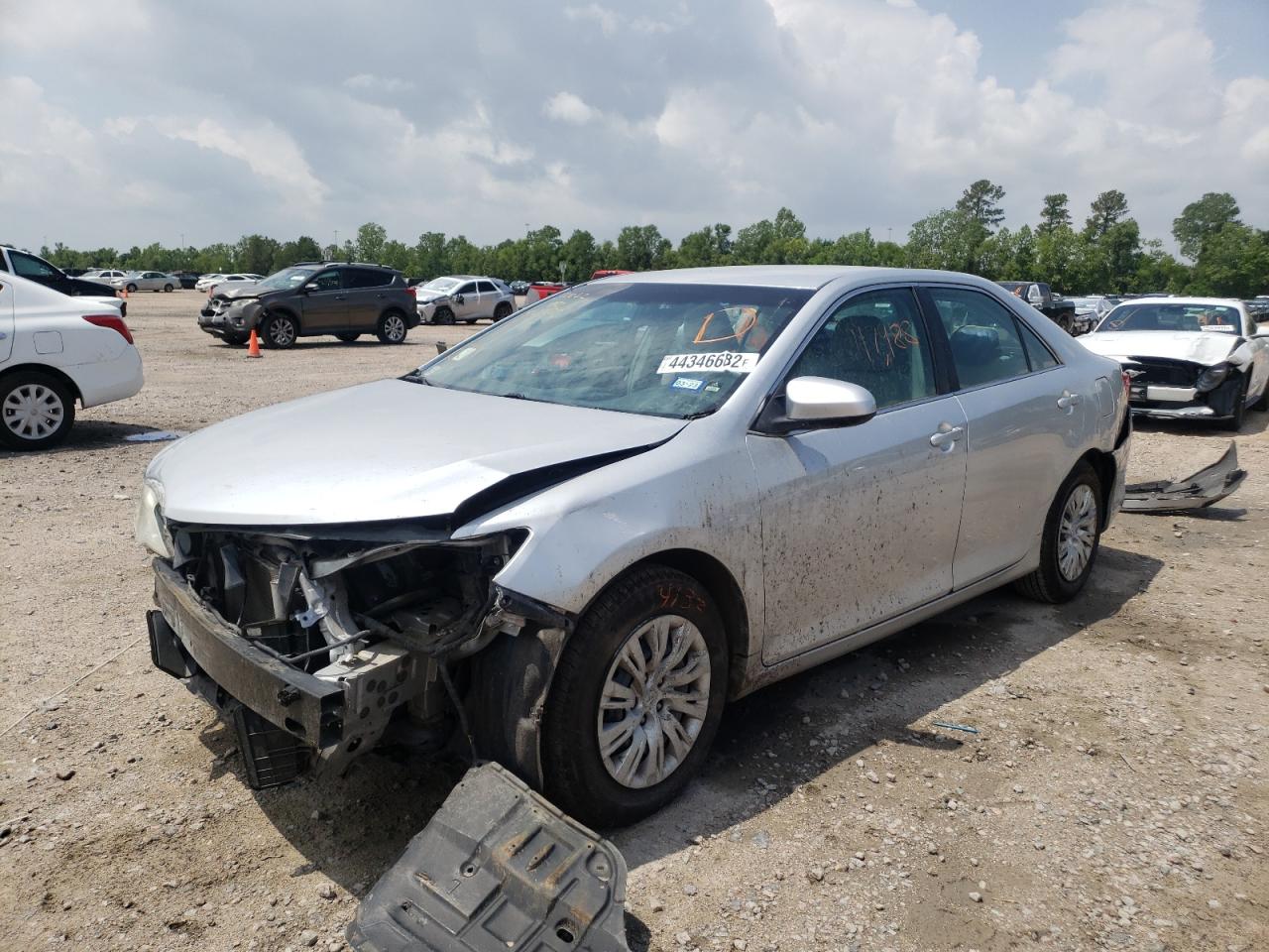 Photo 2 from auction – 2012 TOYOTA CAMRY BASE with VIN 4T1BF1FK2CU636031