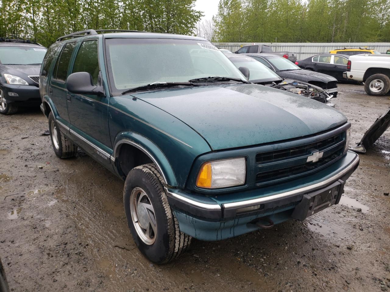 Photo 1 from auction – 1997 CHEVROLET BLAZER with VIN 1GNDT13W8V2238826