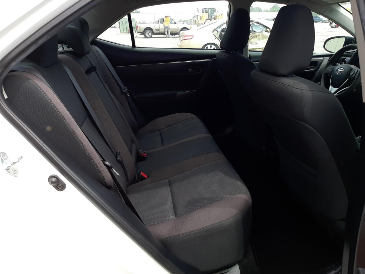 Photo 6 from auction – 2019 TOYOTA COROLLA L with VIN 2T1BURHE8KC242383