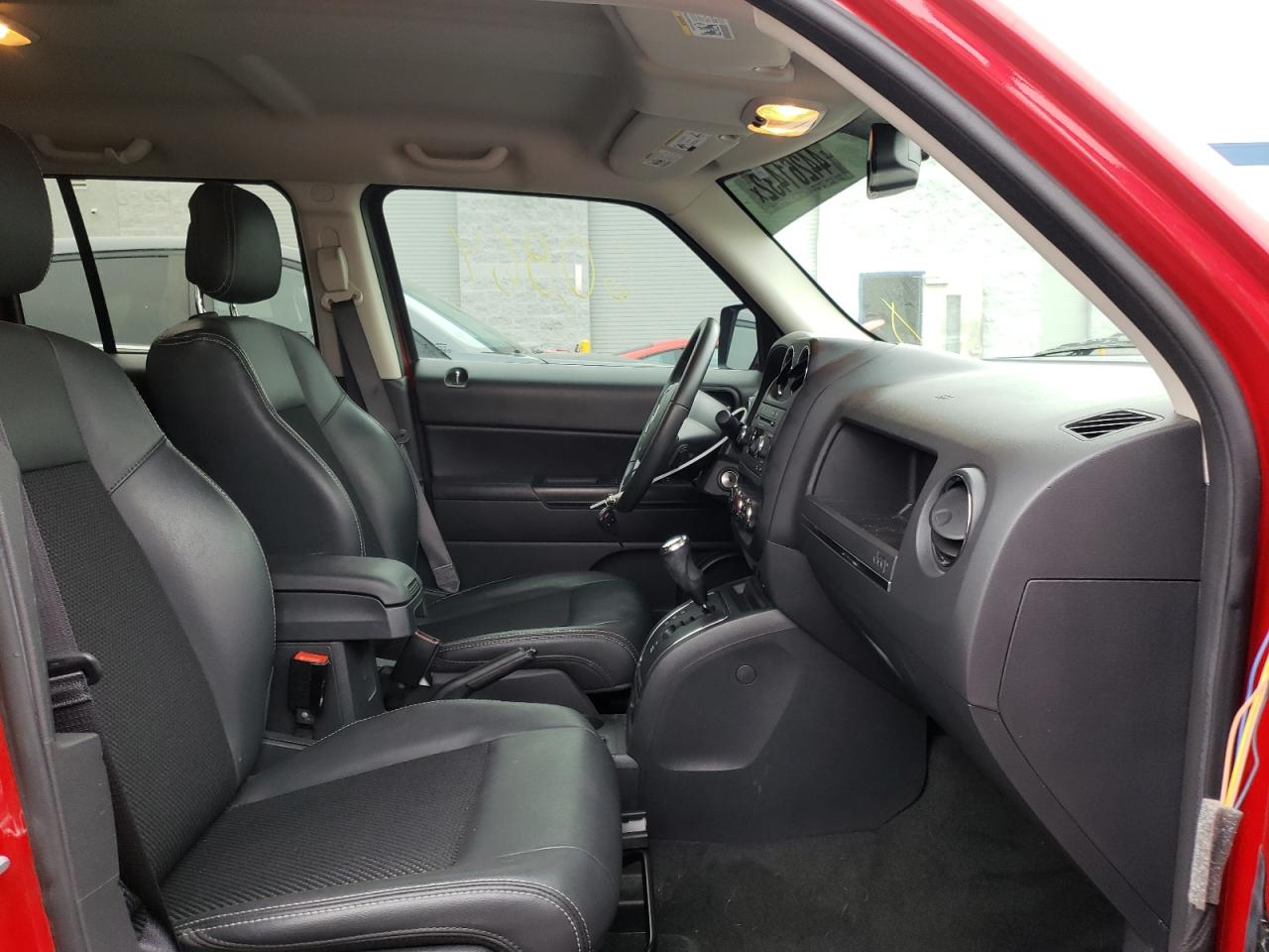 Photo 5 from auction – 2016 JEEP PATRIOT SP with VIN 1C4NJPBA4GD731471