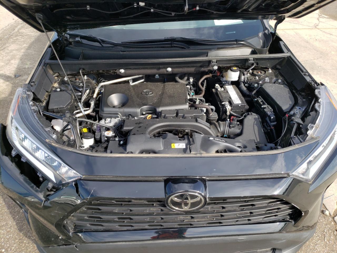 Photo 7 from auction – 2019 TOYOTA RAV4 XLE with VIN 2T3W1RFV5KW030141