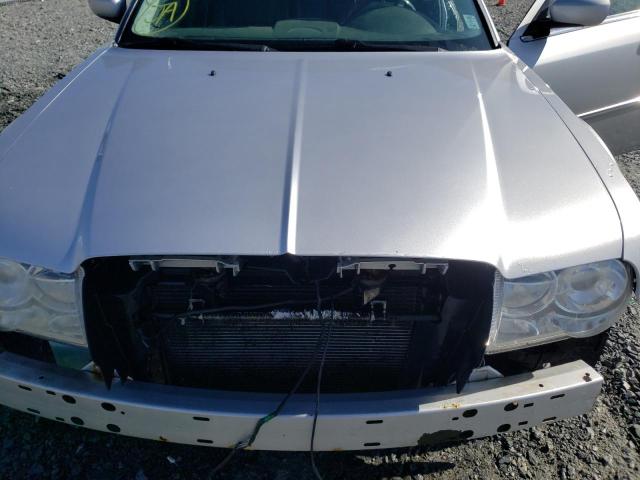 Photo 7 from auction – 2008 CHRYSLER 300 LIMITE with VIN 2C3KK33G38H252169