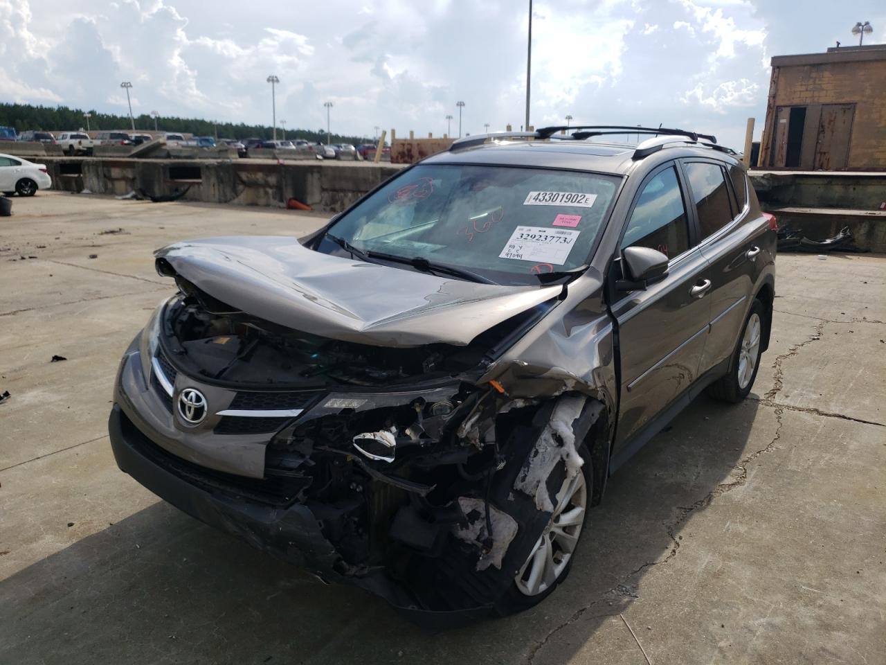 Photo 12 from auction – 2014 TOYOTA RAV 4 with VIN 2T3YFREV0EW130163