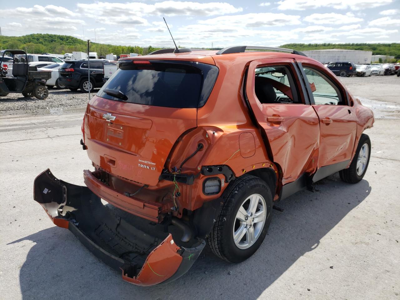 Photo 4 from auction – 2015 CHEVROLET TRAX 1LT with VIN KL7CJLSBXFB081013