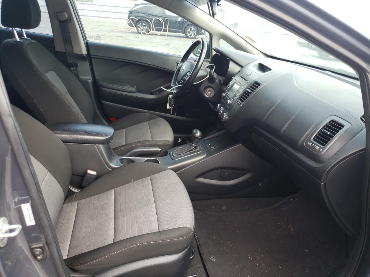 Foto 5 de la subasta – 2014 KIA FORTE EX con VIN KNAFX4A87E5047499
