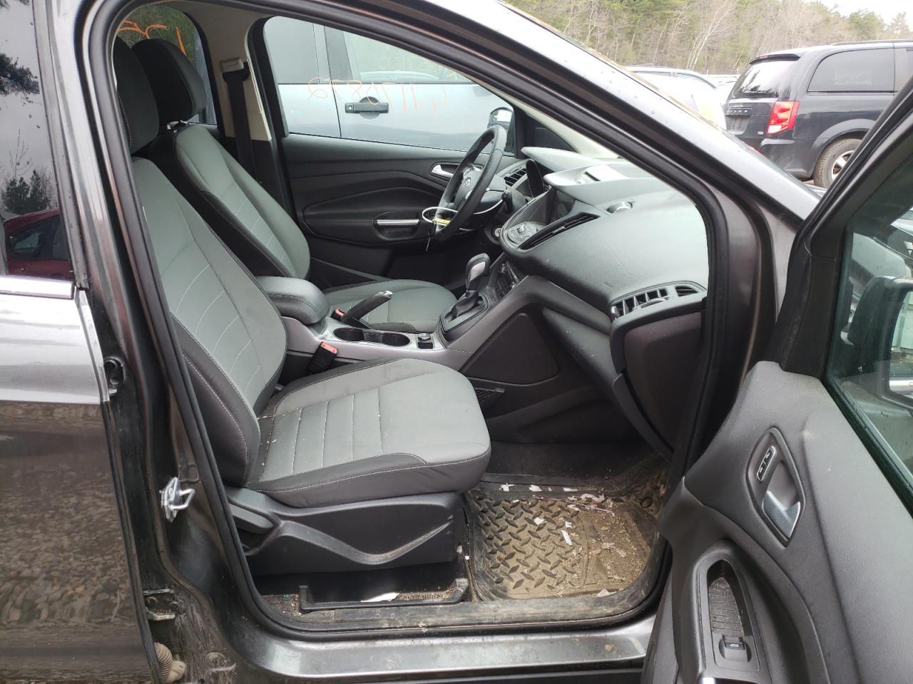 Photo 5 from auction – 2016 FORD ESCAPE SE with VIN 1FMCU9GX6GUB18738