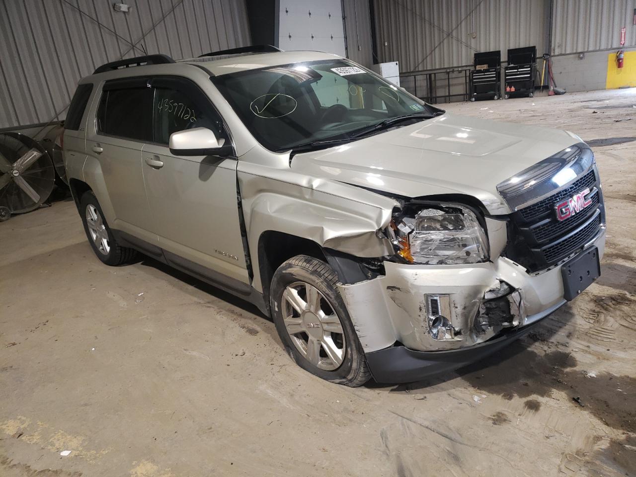 GMC TERRAIN SL 2014 with VIN 2GKALREK8E6220239 - Photo from auction