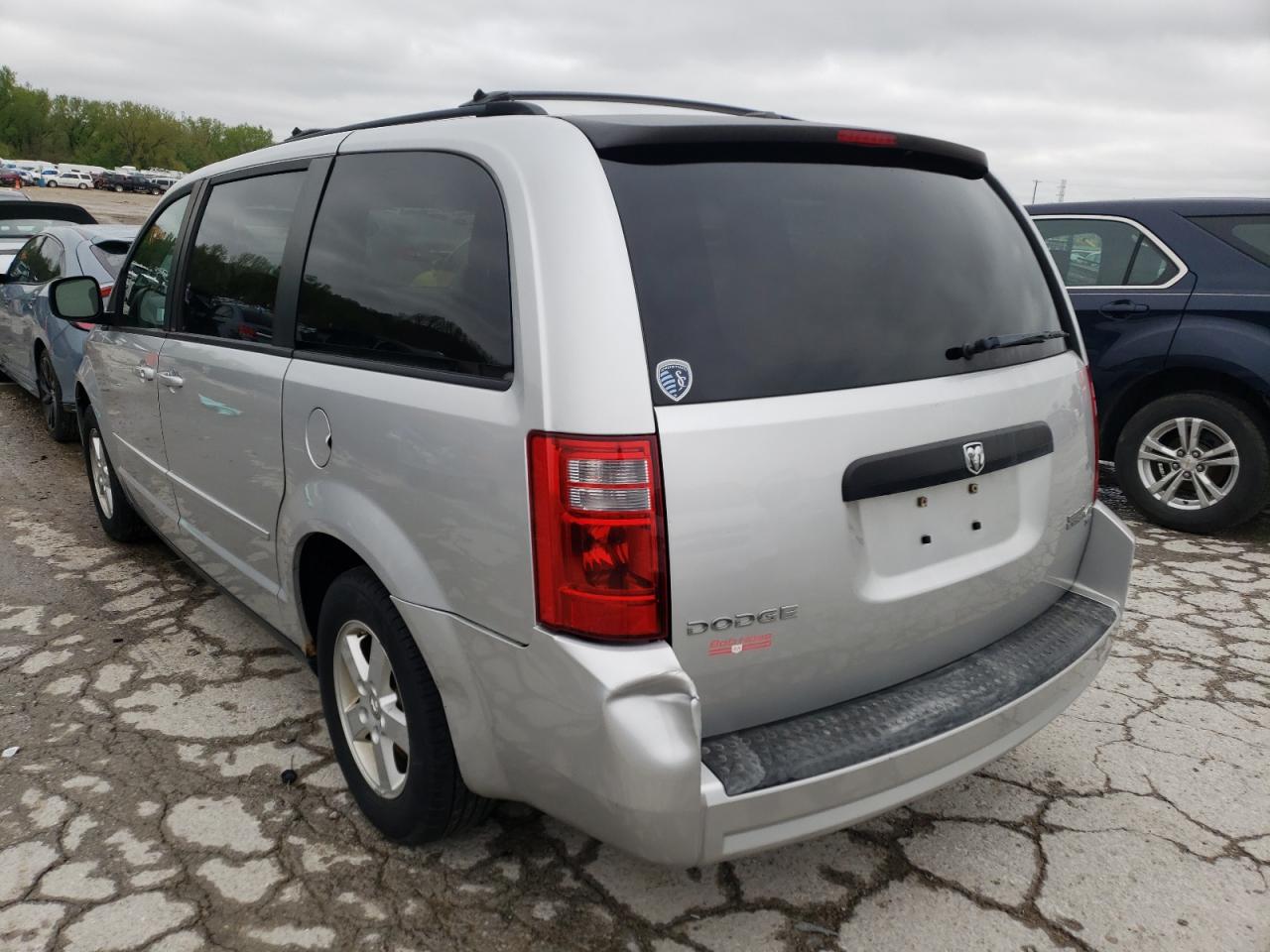 Photo 3 from auction – 2010 DODGE GRAND CARA with VIN 2D4RN3D18AR371804