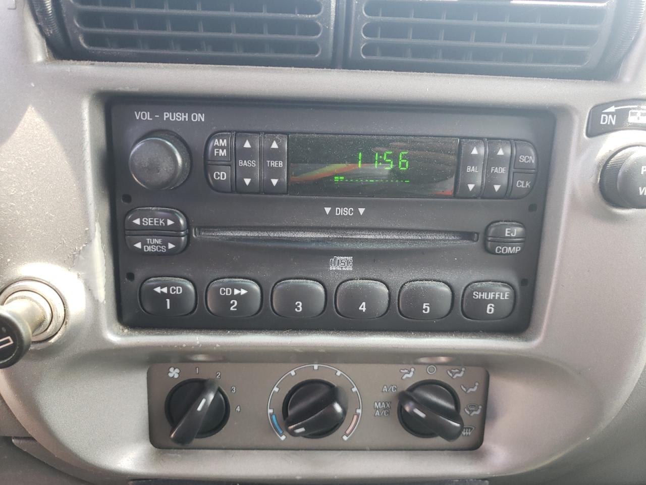 Photo 9 from auction – 2004 FORD EXPLORER S with VIN 1FMZU67K04UA53331