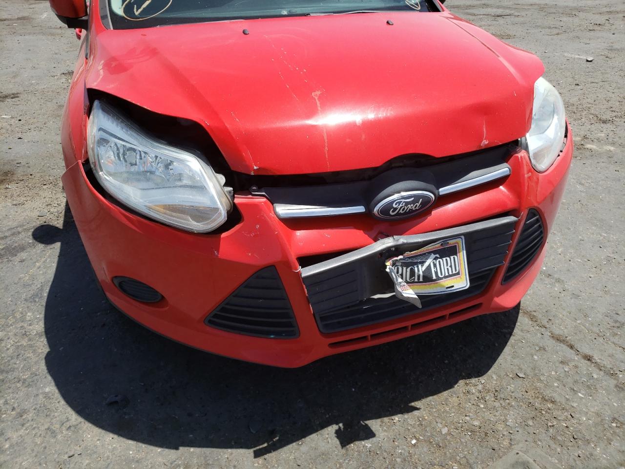 Photo 9 from auction – 2014 FORD FOCUS SE with VIN 1FADP3F2XEL452637