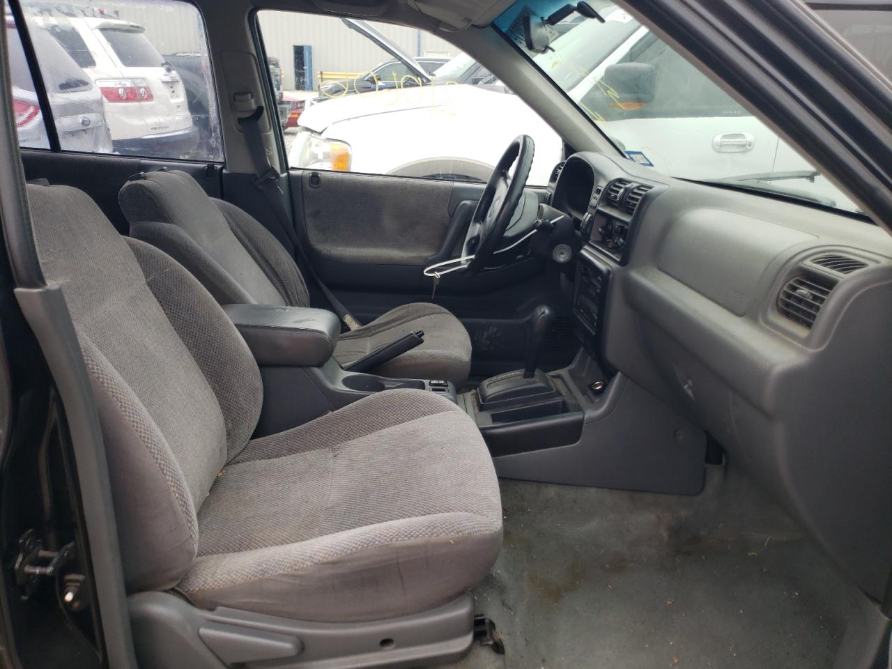 Photo 5 from auction – 1999 ISUZU RODEO S with VIN 4S2CK58W2X4373643