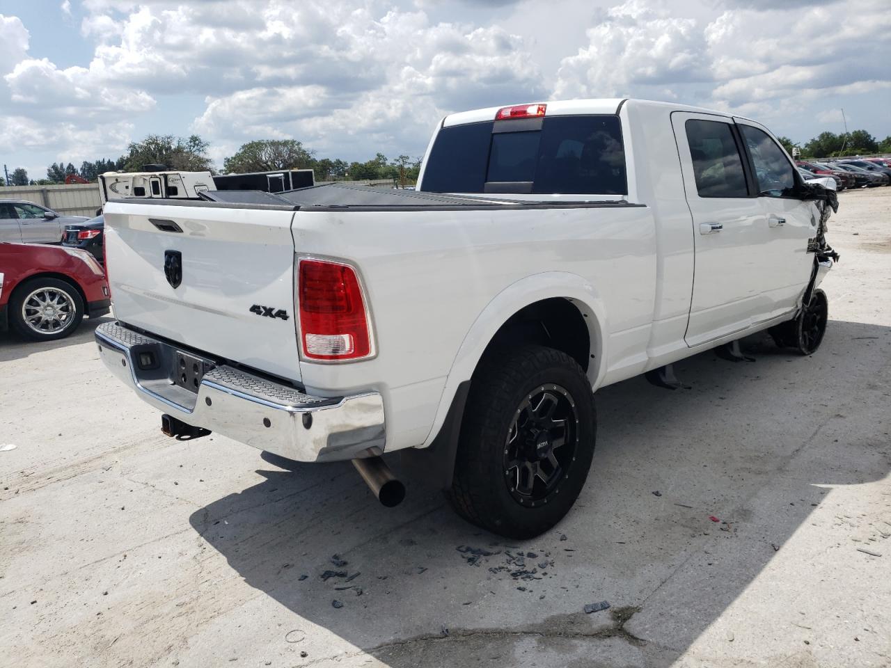 Photo 4 from auction – 2015 RAM 2500 LARAM with VIN 3C6UR5NL6FG628812