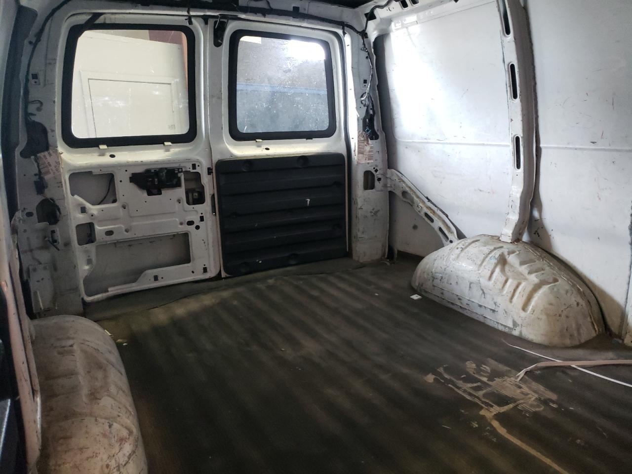 Photo 6 from auction – 2009 CHEVROLET EXPRESS G2 with VIN 1GCGG25C691102158