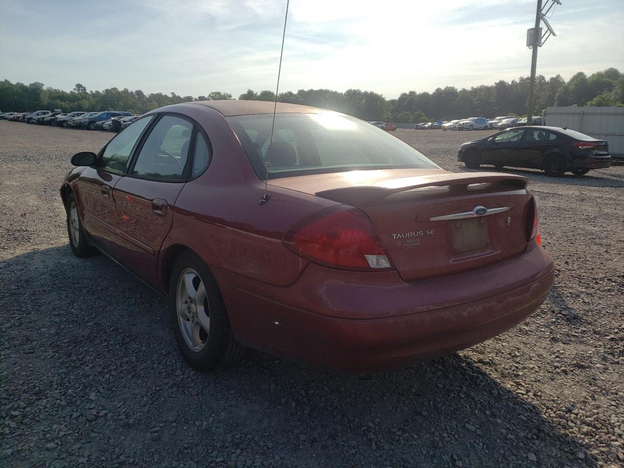 Photo 3 from auction – 2003 FORD TAURUS SE with VIN 1FAFP532X3G182002