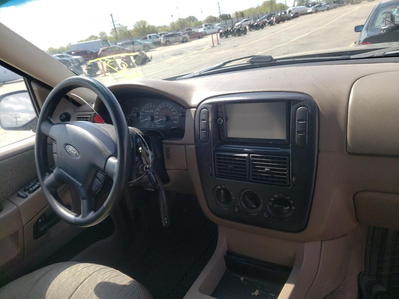 Photo 9 from auction – 2002 FORD EXPLORER X with VIN 1FMZU72E22UA18858