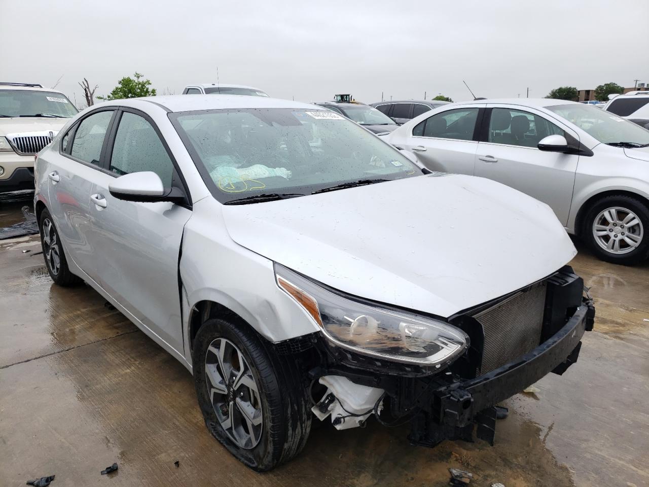 KIA FORTE FE 2021 with VIN 3KPF24AD2ME362728 - Photo from auction