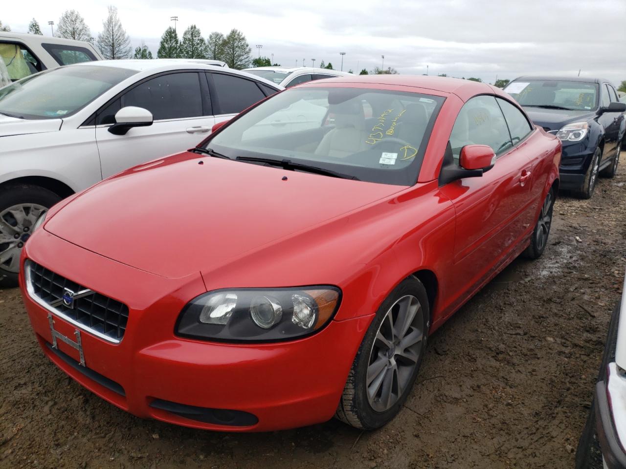 Photo 2 from auction – 2010 VOLVO C70 T5 with VIN YV1672MC9AJ090132