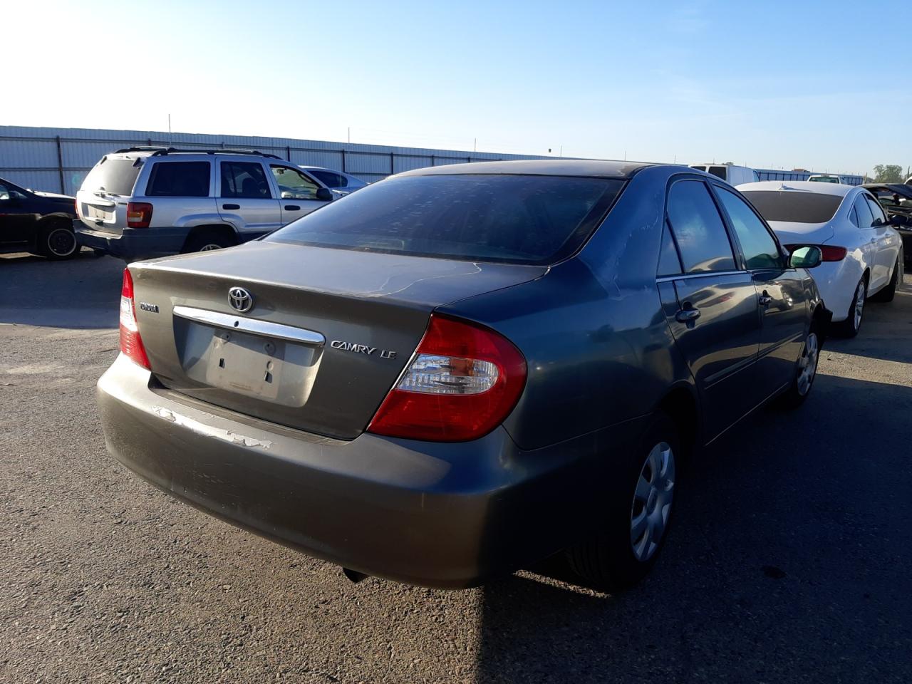 Photo 4 from auction – 2004 TOYOTA CAMRY LE with VIN 4T1BE32K64U883378