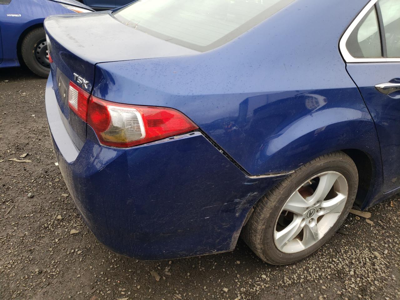 Photo 9 from auction – 2010 ACURA TSX with VIN JH4CU2F6XAC011241