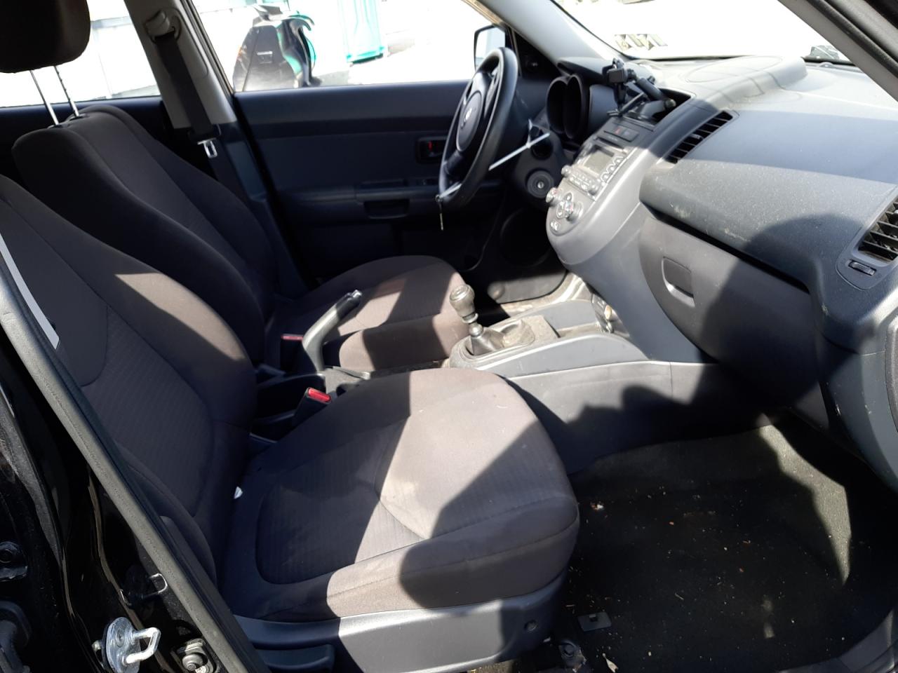 Photo 5 from auction – 2013 KIA SOUL with VIN KNDJT2A57D7533669