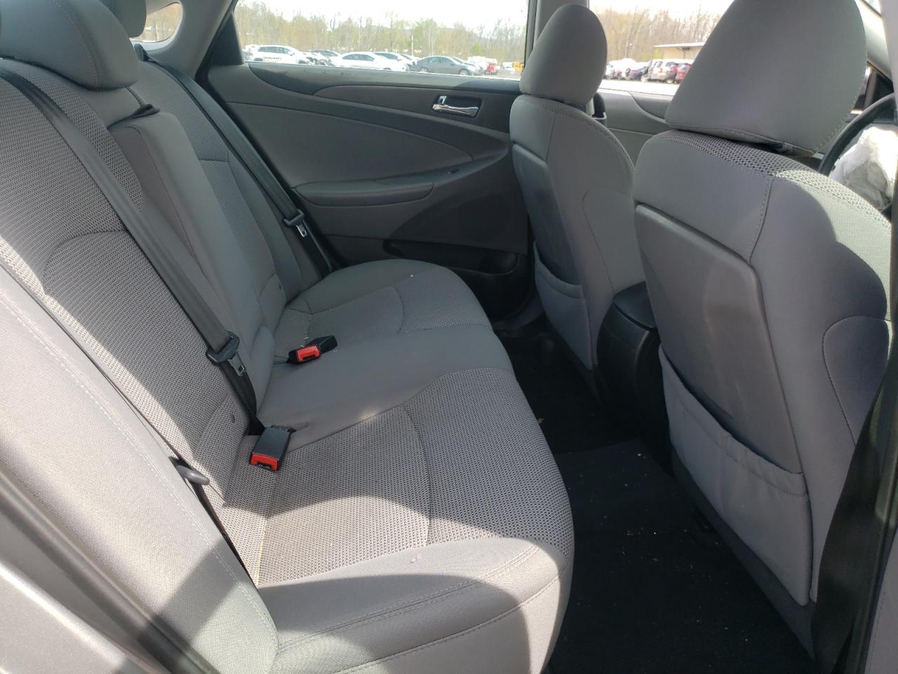Photo 6 from auction – 2014 HYUNDAI SONATA GLS with VIN 5NPEB4ACXEH848302