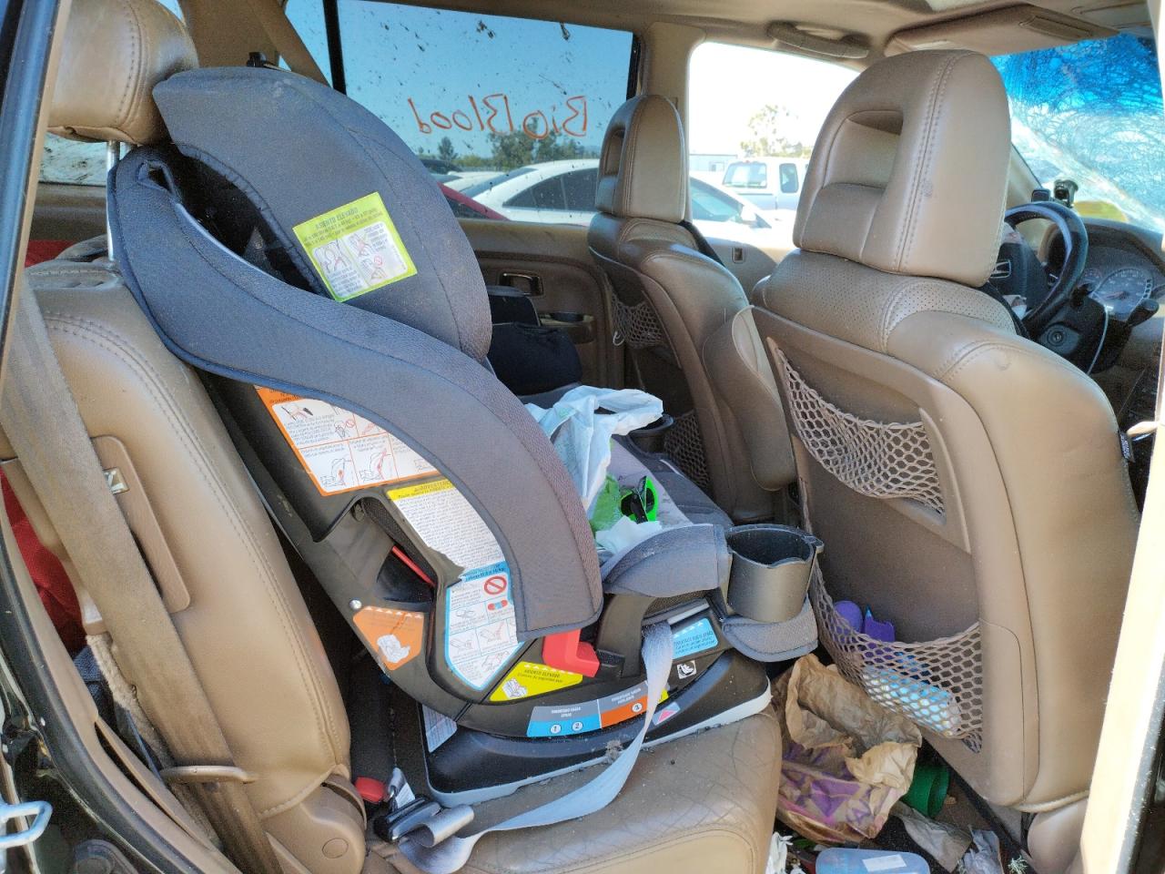 Photo 6 from auction – 2005 HONDA PILOT EXL with VIN 5FNYF18605B053936