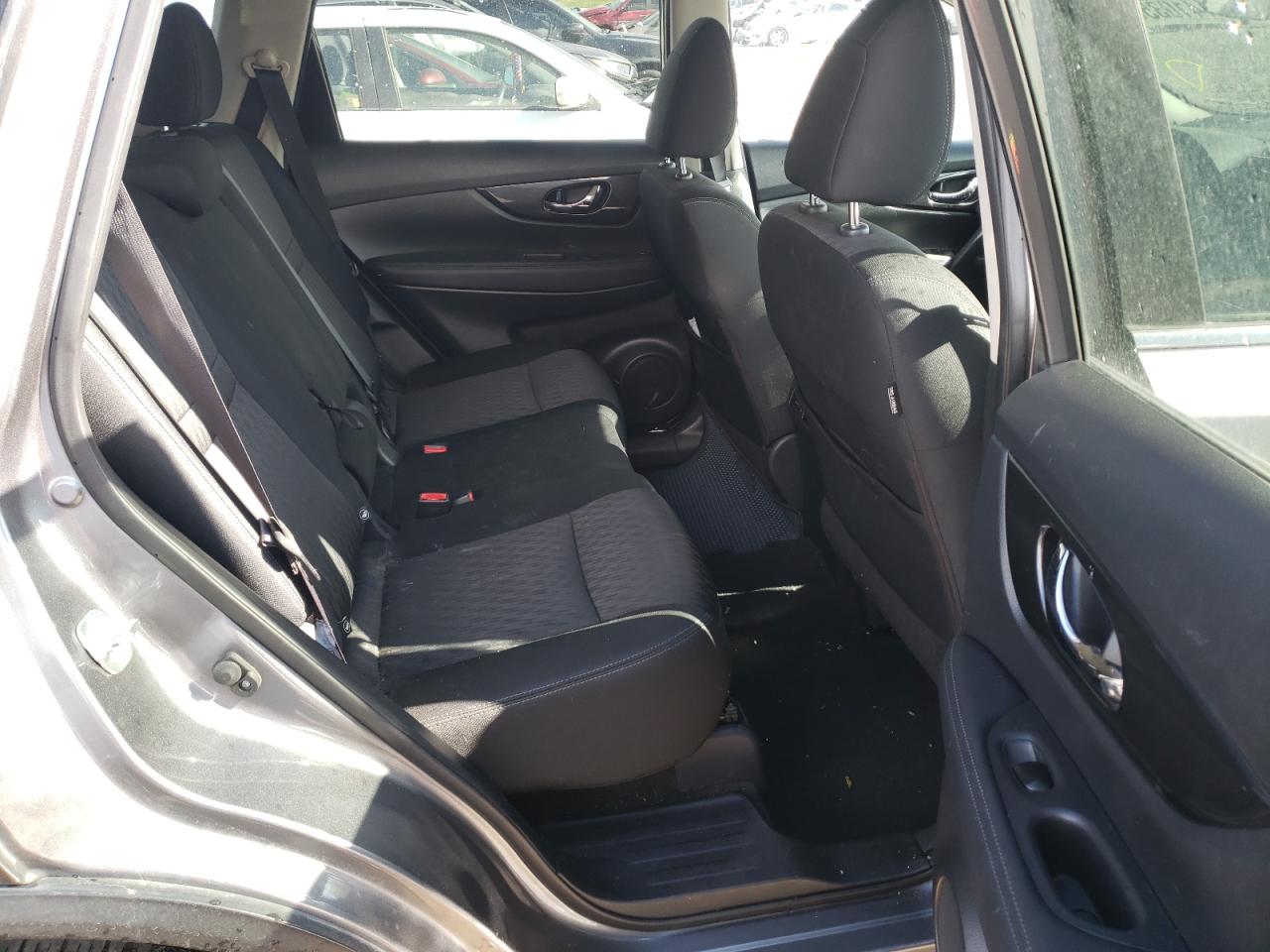 Photo 6 from auction – 2018 NISSAN ROGUE S with VIN KNMAT2MV9JP560038