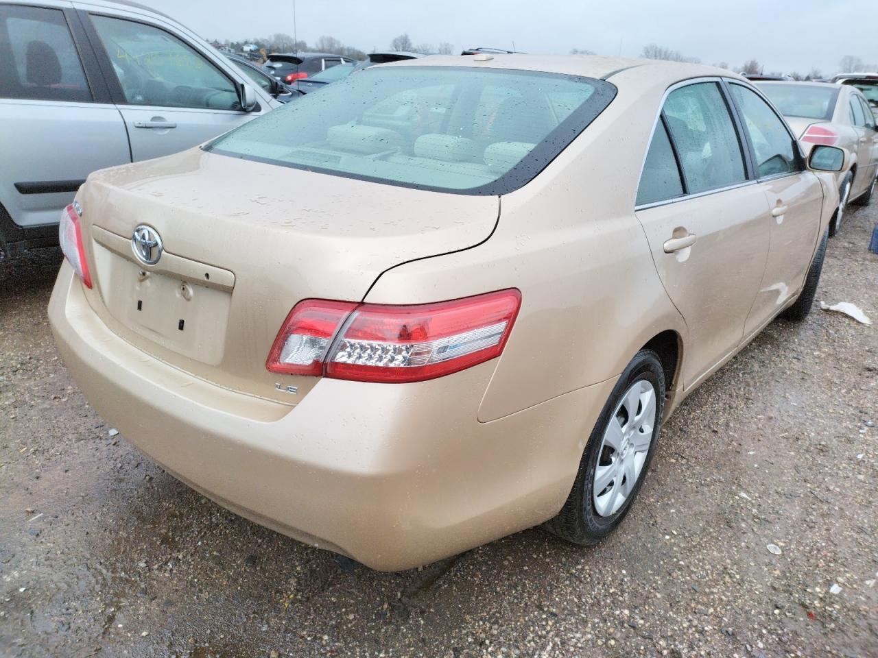 Photo 4 from auction – 2010 TOYOTA CAMRY BASE with VIN 4T1BF3EK3AU045152