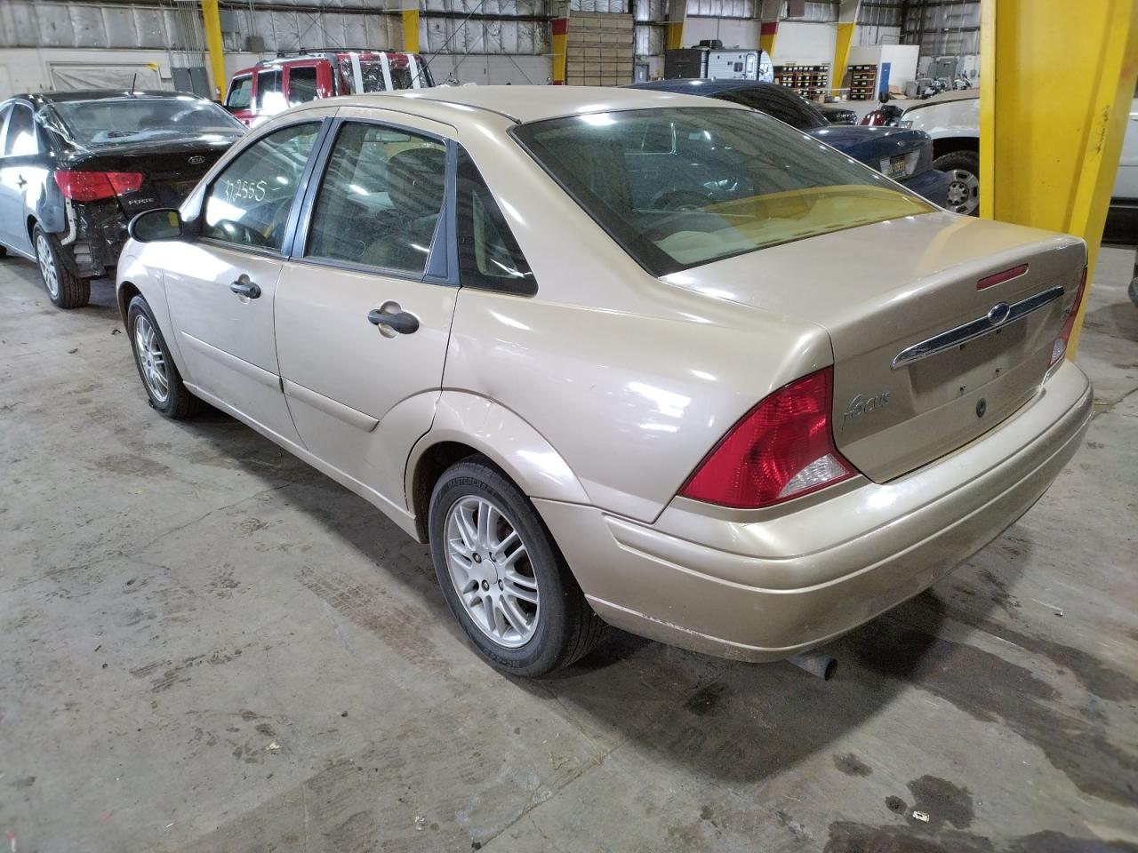 Photo 3 from auction – 2000 FORD FOCUS ZTS with VIN 1FAHP3832YW267346