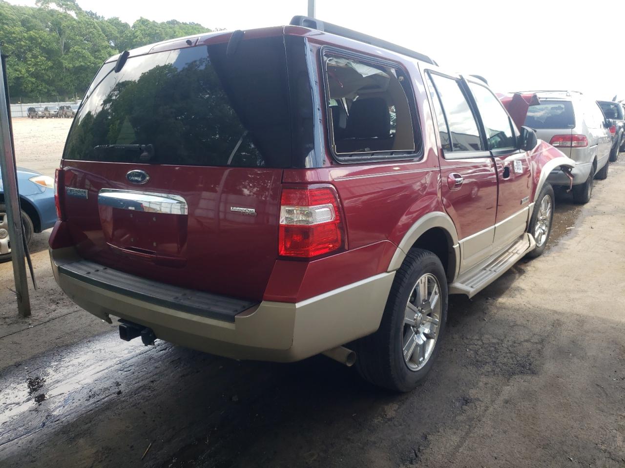 Photo 4 from auction – 2007 FORD EXPEDITION with VIN 1FMFU17557LA51598