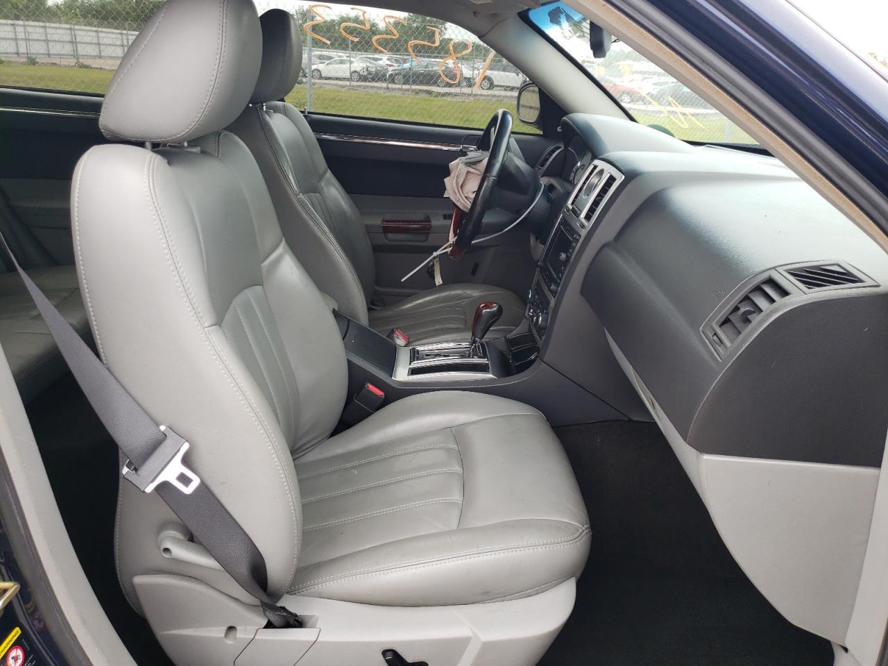 Photo 5 from auction – 2006 CHRYSLER 300C with VIN 2C3LA63H76H230254