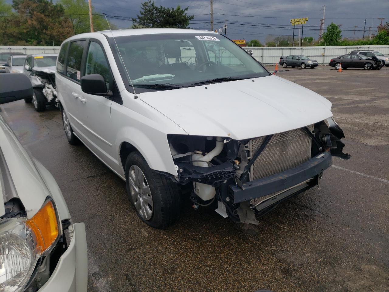 DODGE GRAND CARA 2017 with VIN 2C4RDGBG9HR607157 - Photo from auction