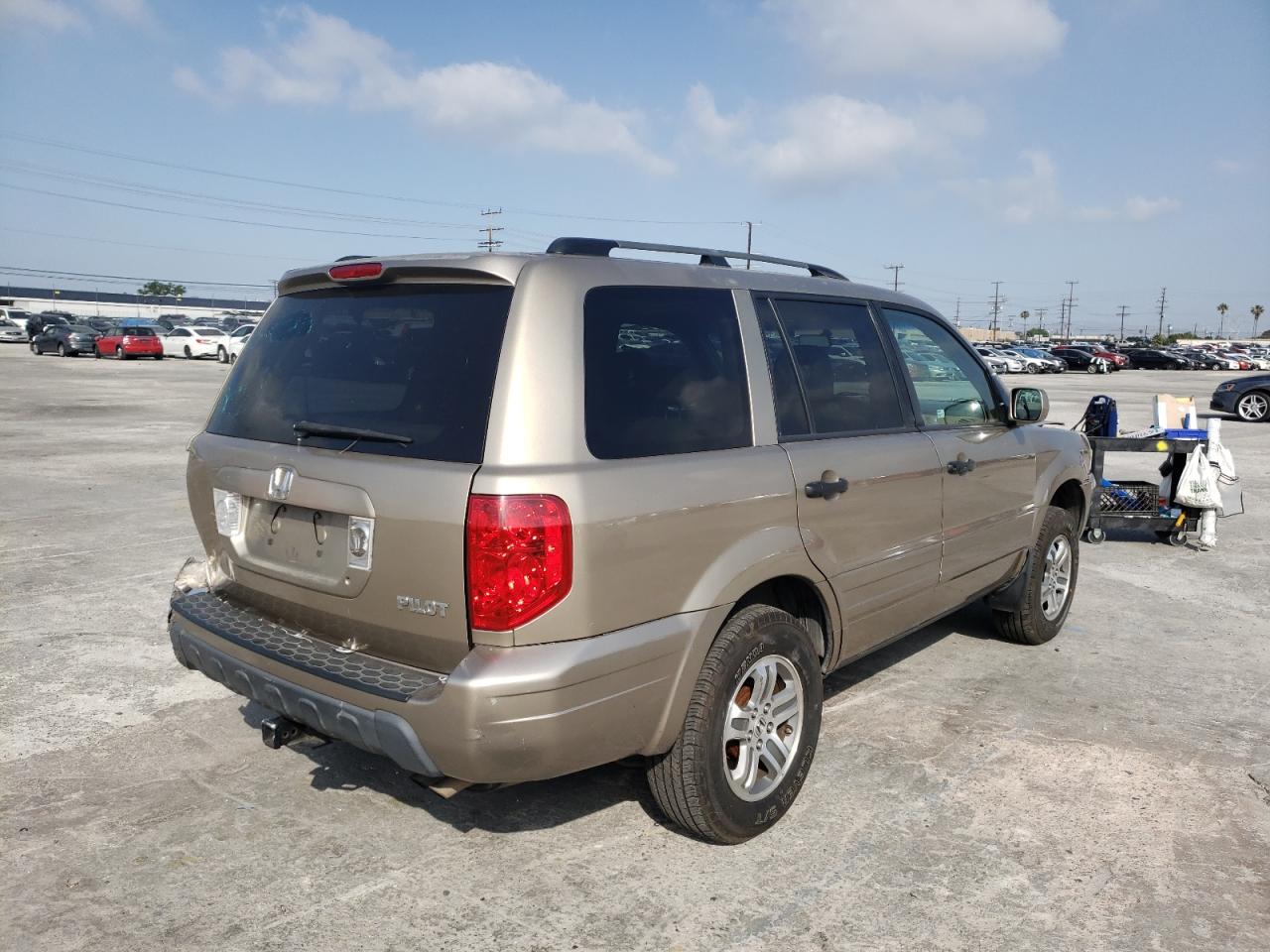Photo 4 from auction – 2005 HONDA PILOT EXL with VIN 2HKYF18515H535436