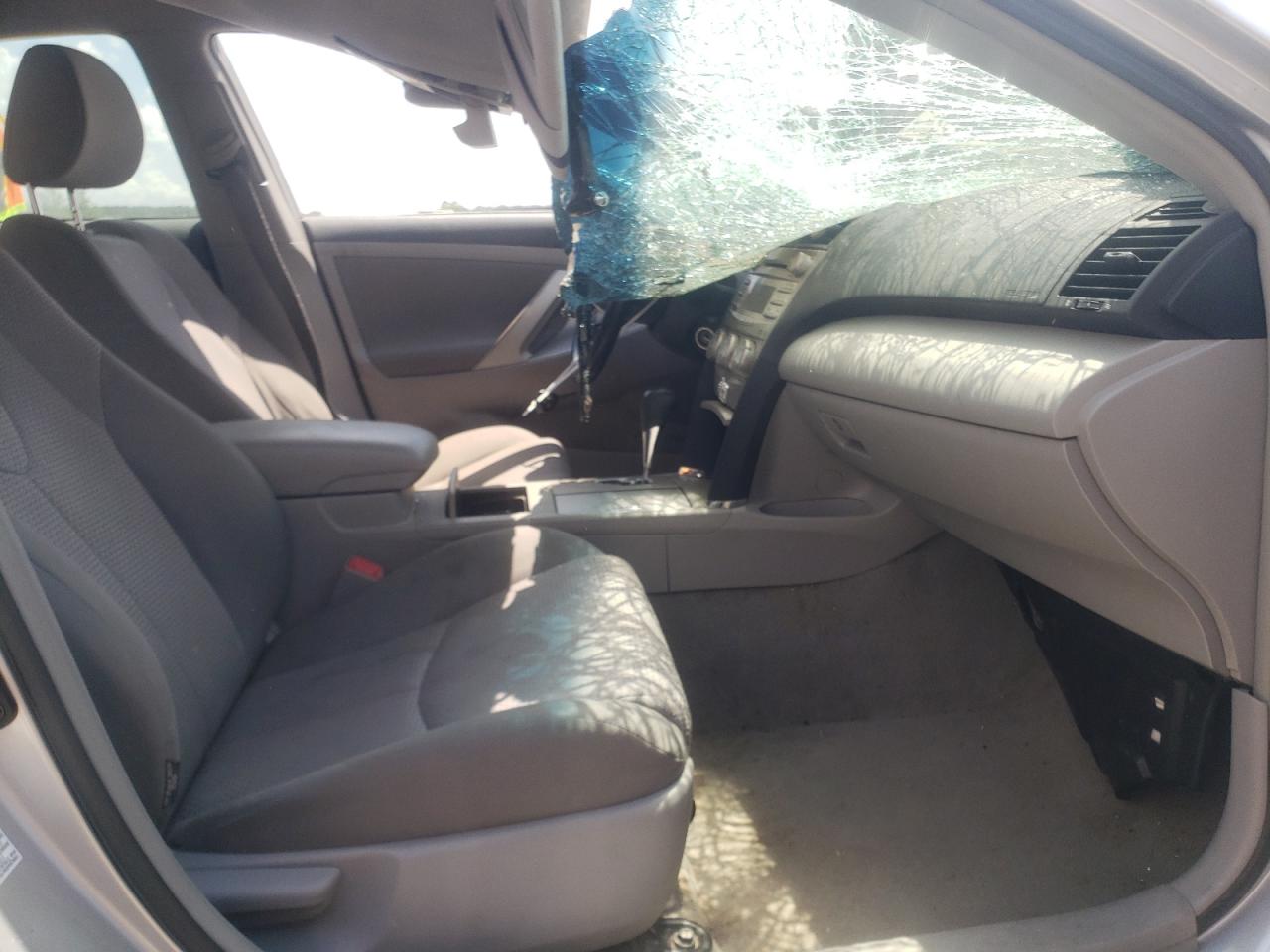 Photo 5 from auction – 2011 TOYOTA CAMRY BASE with VIN 4T1BF3EK2BU591555