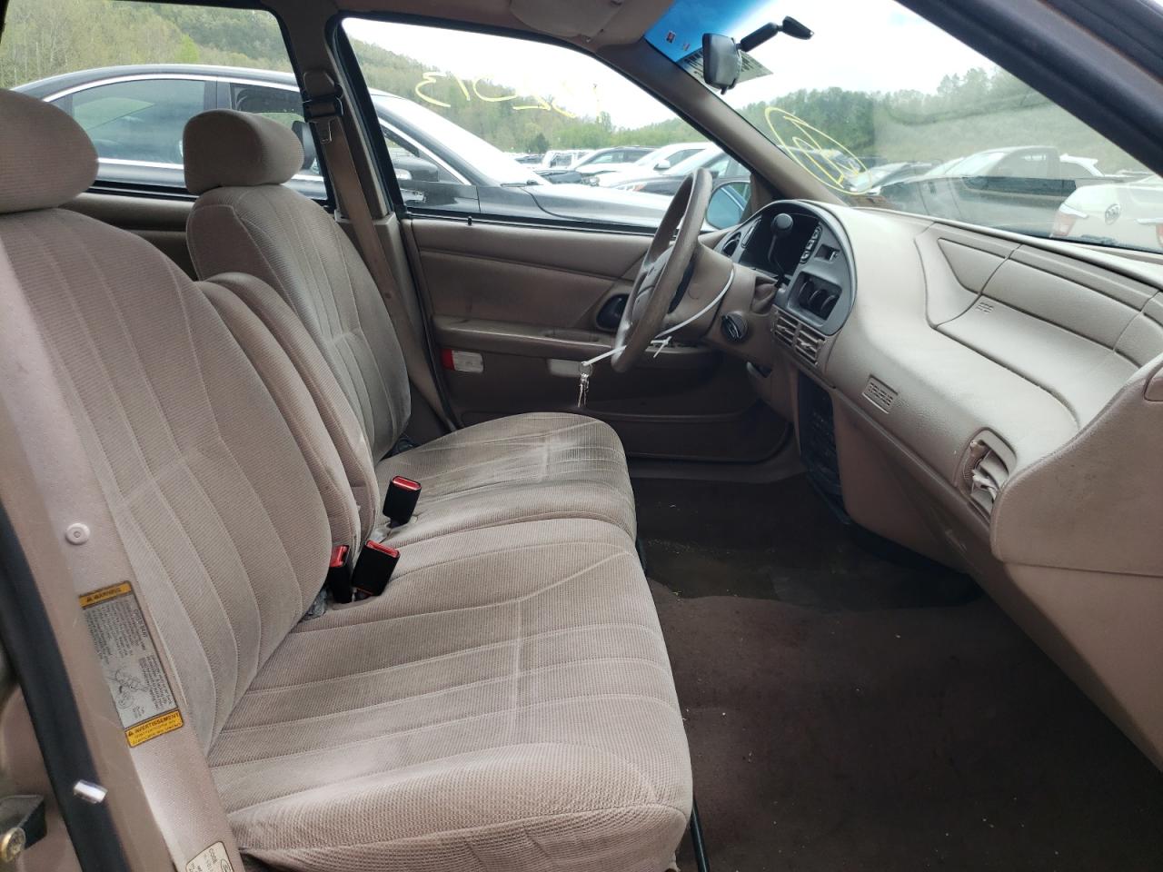 Photo 5 from auction – 1994 FORD TAURUS GL with VIN 1FALP57U7RA259726