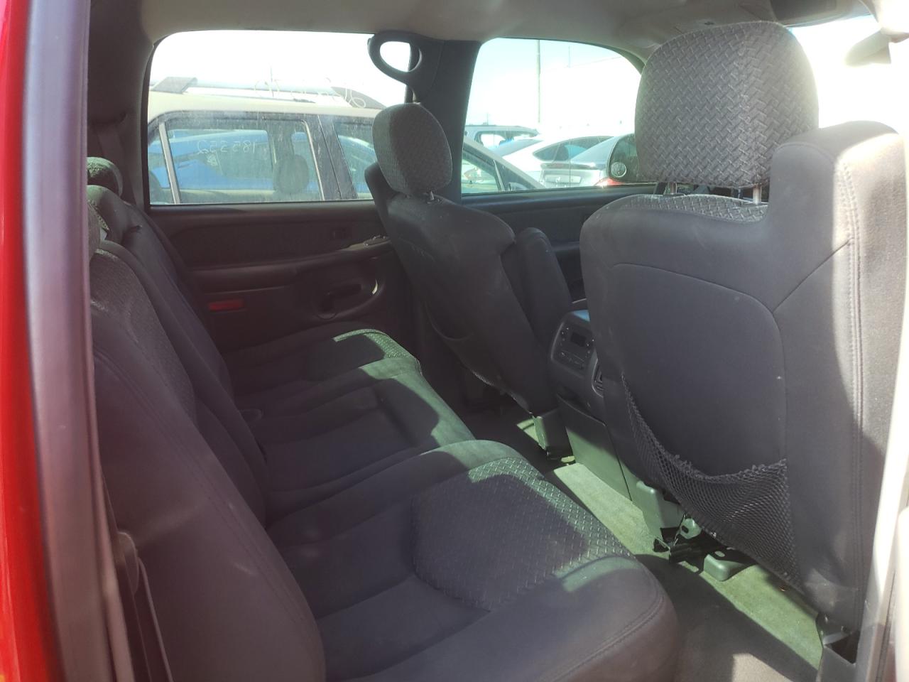Photo 6 from auction – 2004 CHEVROLET AVALANCHE with VIN 3GNEC12TX4G195656
