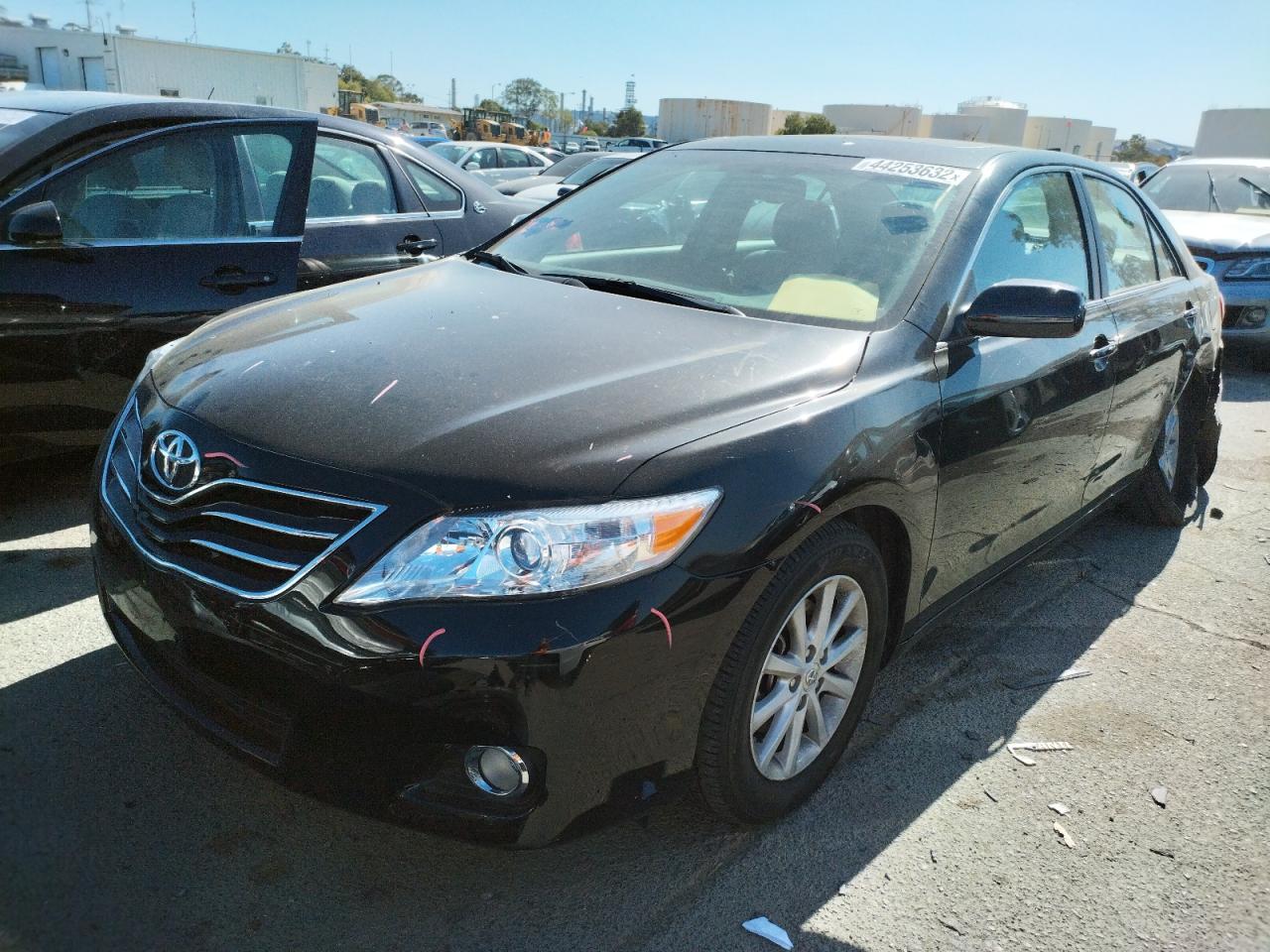 Foto 2 de la subasta – 2011 TOYOTA CAMRY BASE con VIN 4T4BF3EK3BR205716