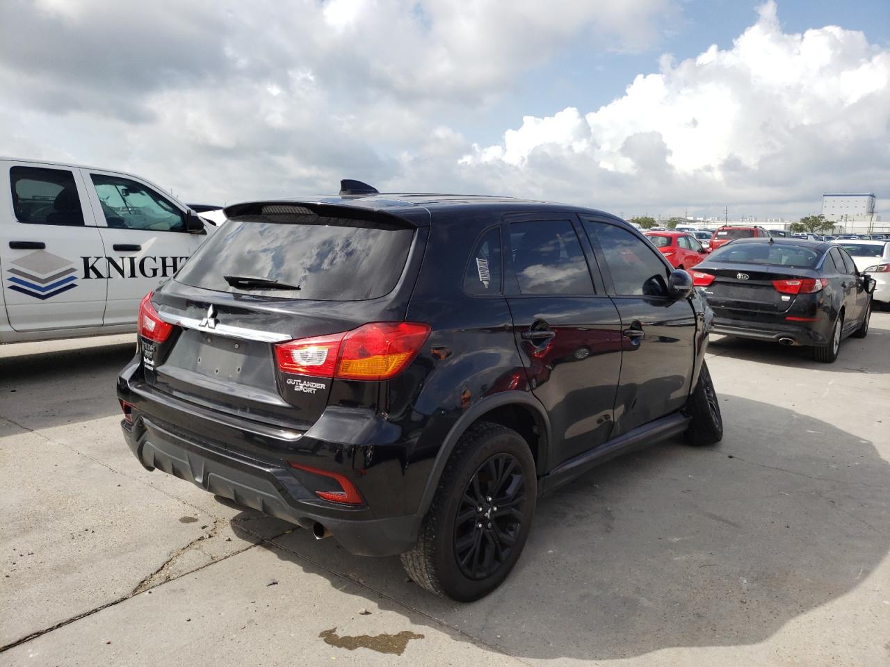 Photo 4 from auction – 2018 MITSUBISHI OUTLANDER with VIN JA4AP3AU9JZ024629