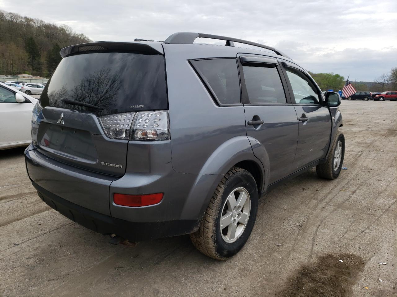 Photo 4 from auction – 2007 MITSUBISHI OUTLANDER with VIN JA4MT31X07U005931