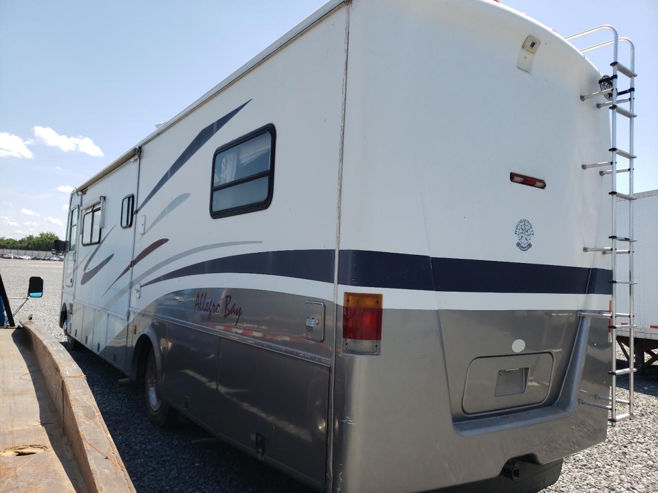 Photo 3 from auction – 2004 OTHER OTHER with VIN 5B4MP67G143391768