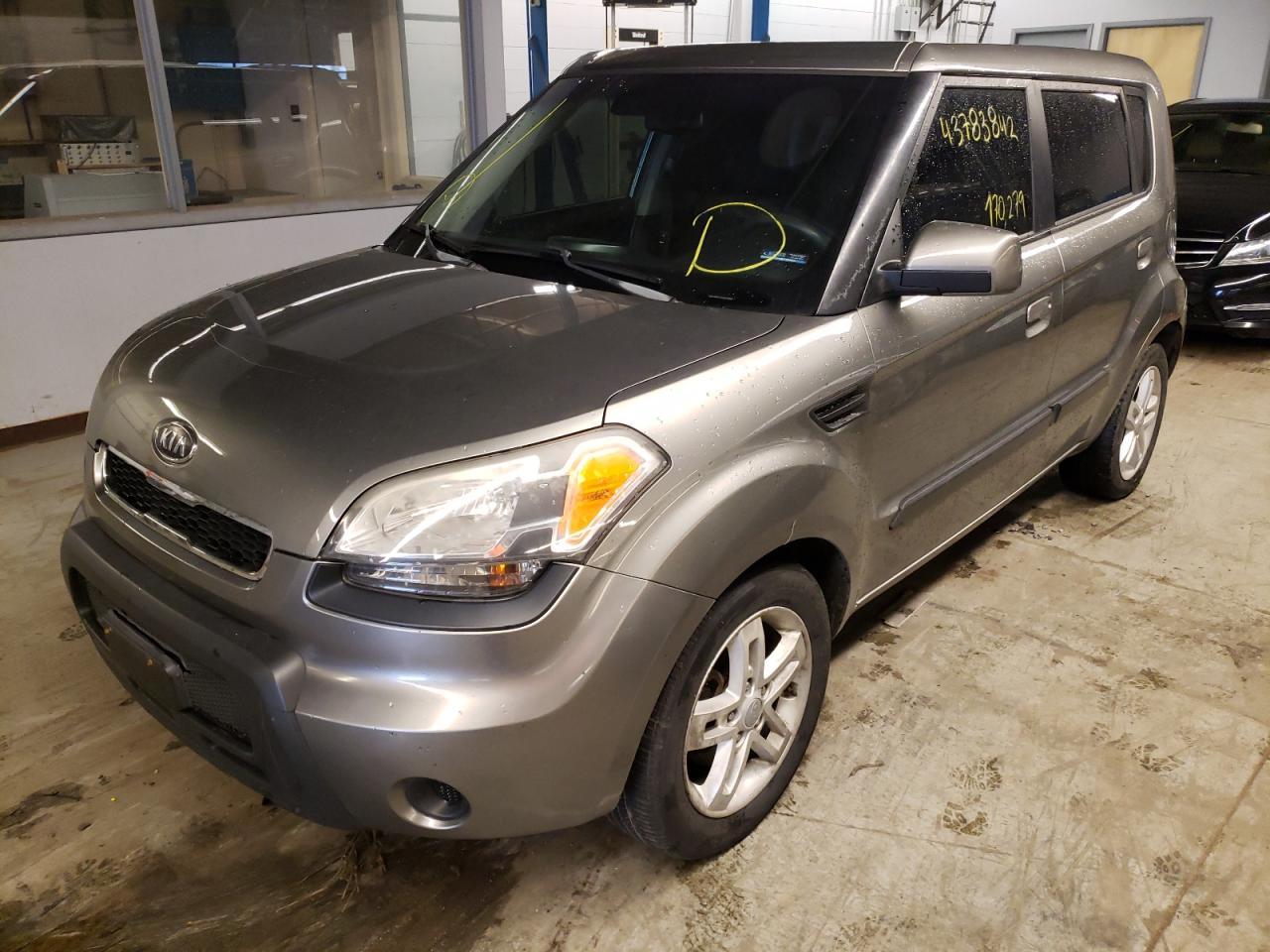 Photo 2 from auction – 2010 KIA SOUL + with VIN KNDJT2A2XA7115561