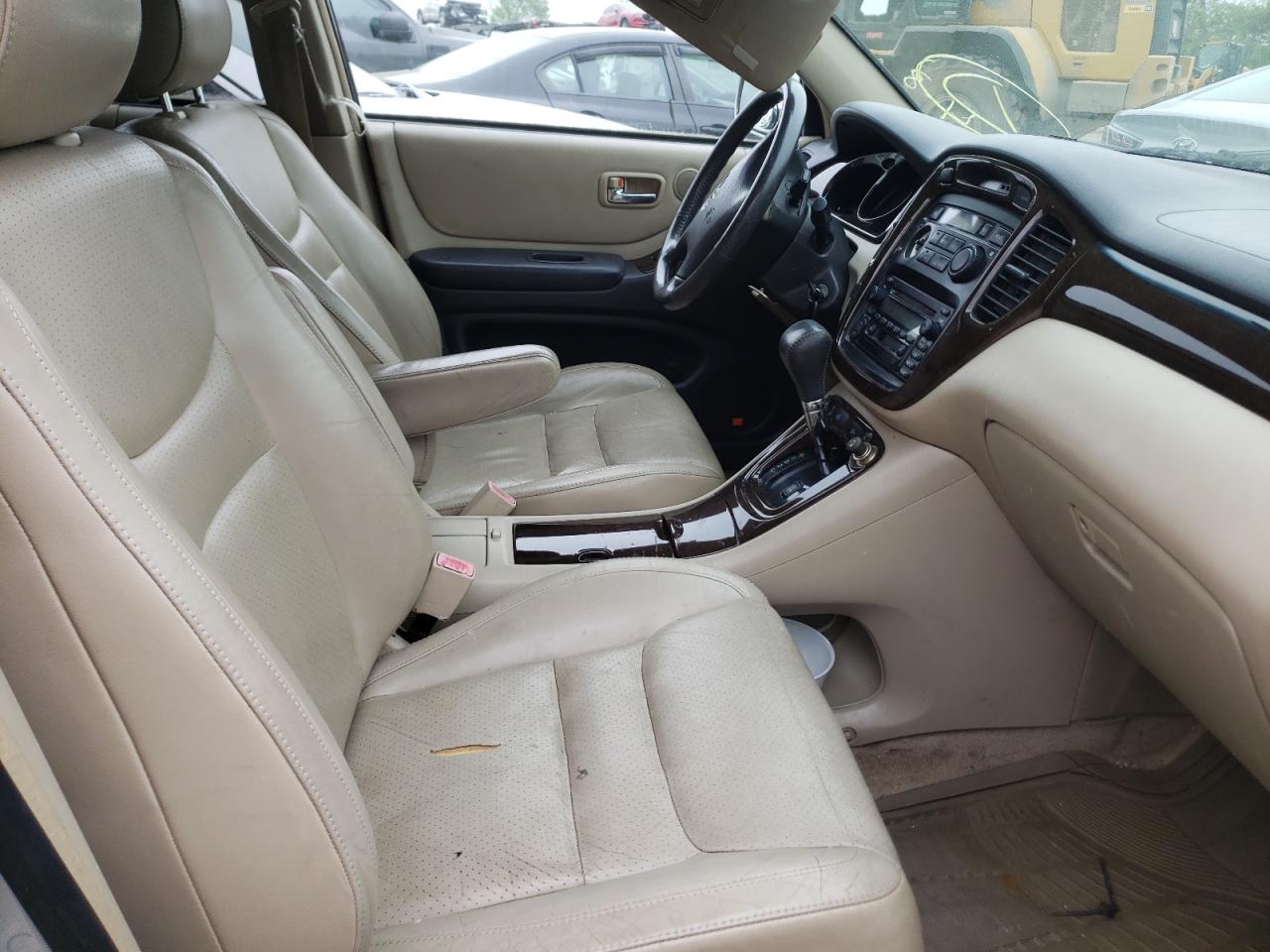 Photo 5 from auction – 2002 TOYOTA HIGHLANDER with VIN JTEHF21A620084778