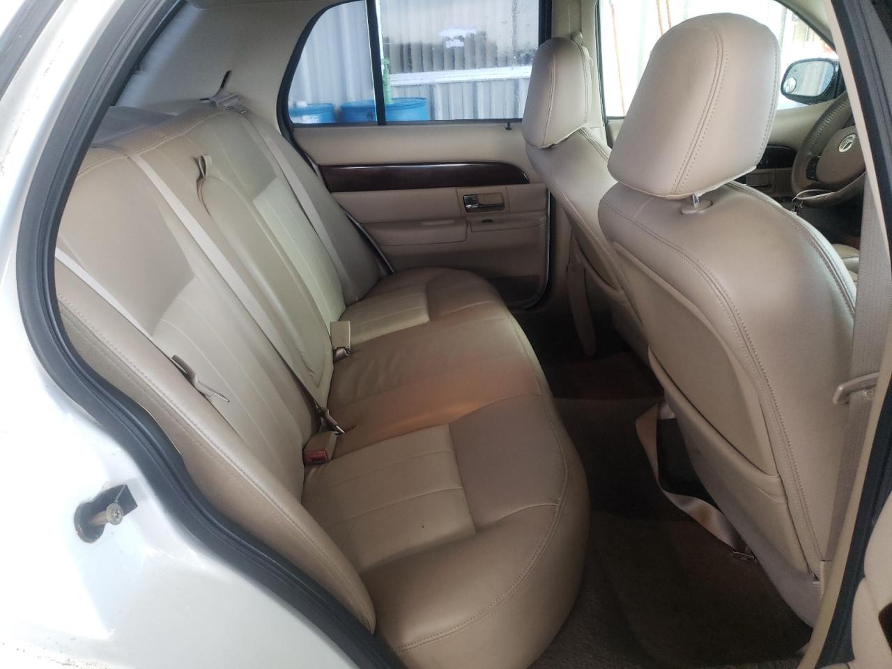 Photo 6 from auction – 2005 MERCURY GRAND MARQ with VIN 2MEFM75W45X653636