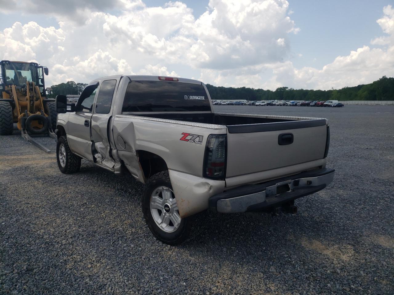 Photo 3 from auction – 2006 CHEVROLET SILVERADO with VIN 1GCEK19B86Z113757