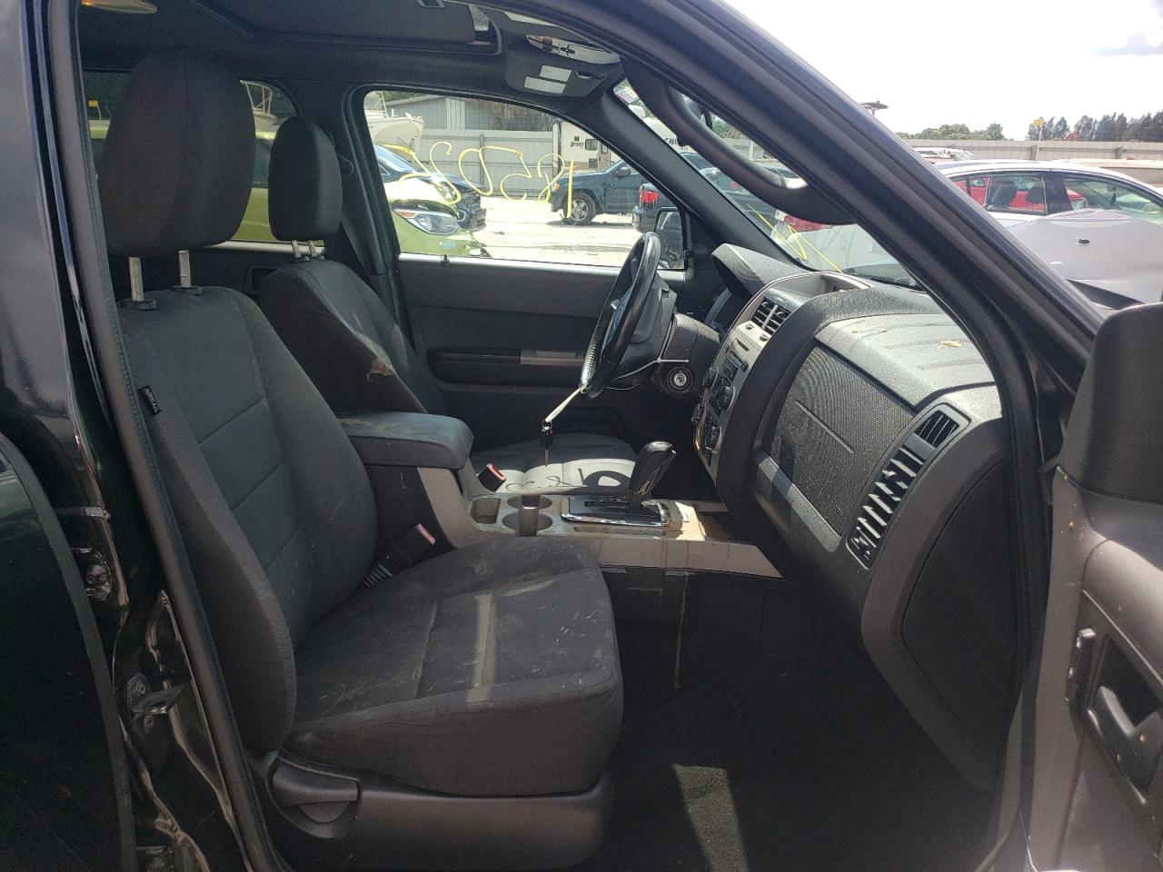Photo 5 from auction – 2011 FORD ESCAPE XLT with VIN 1FMCU0DG8BKB70487