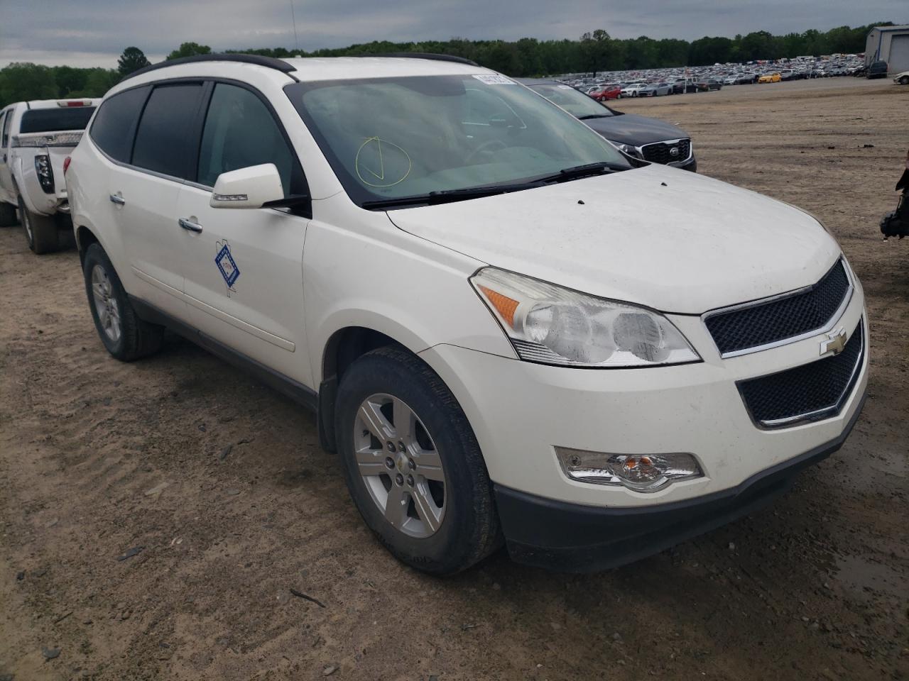CHEVROLET TRAVERSE L 2011 with VIN 1GNKRJED1BJ170646 - Photo from auction