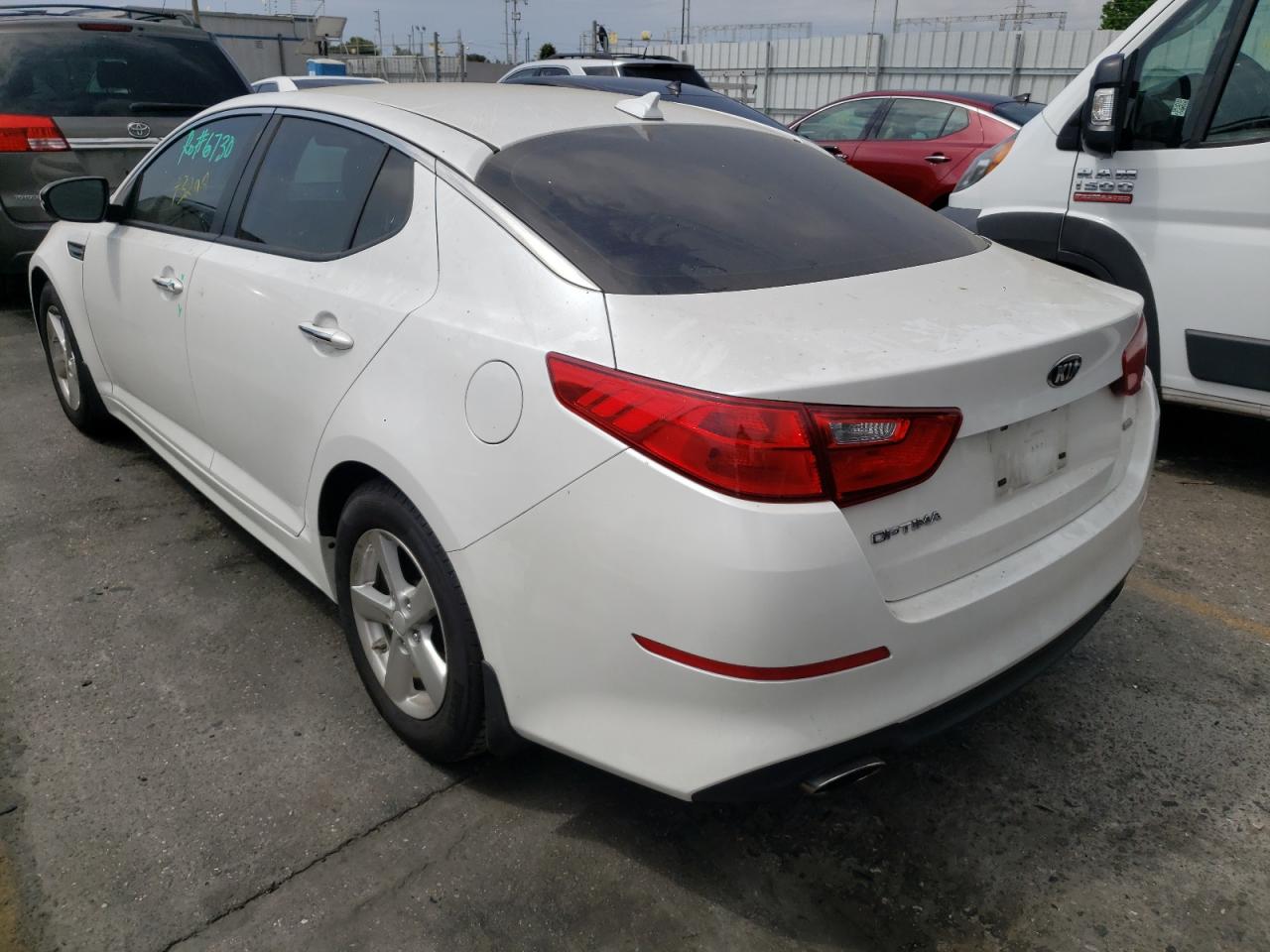 Photo 3 from auction – 2015 KIA OPTIMA LX with VIN KNAGM4A78F5631724