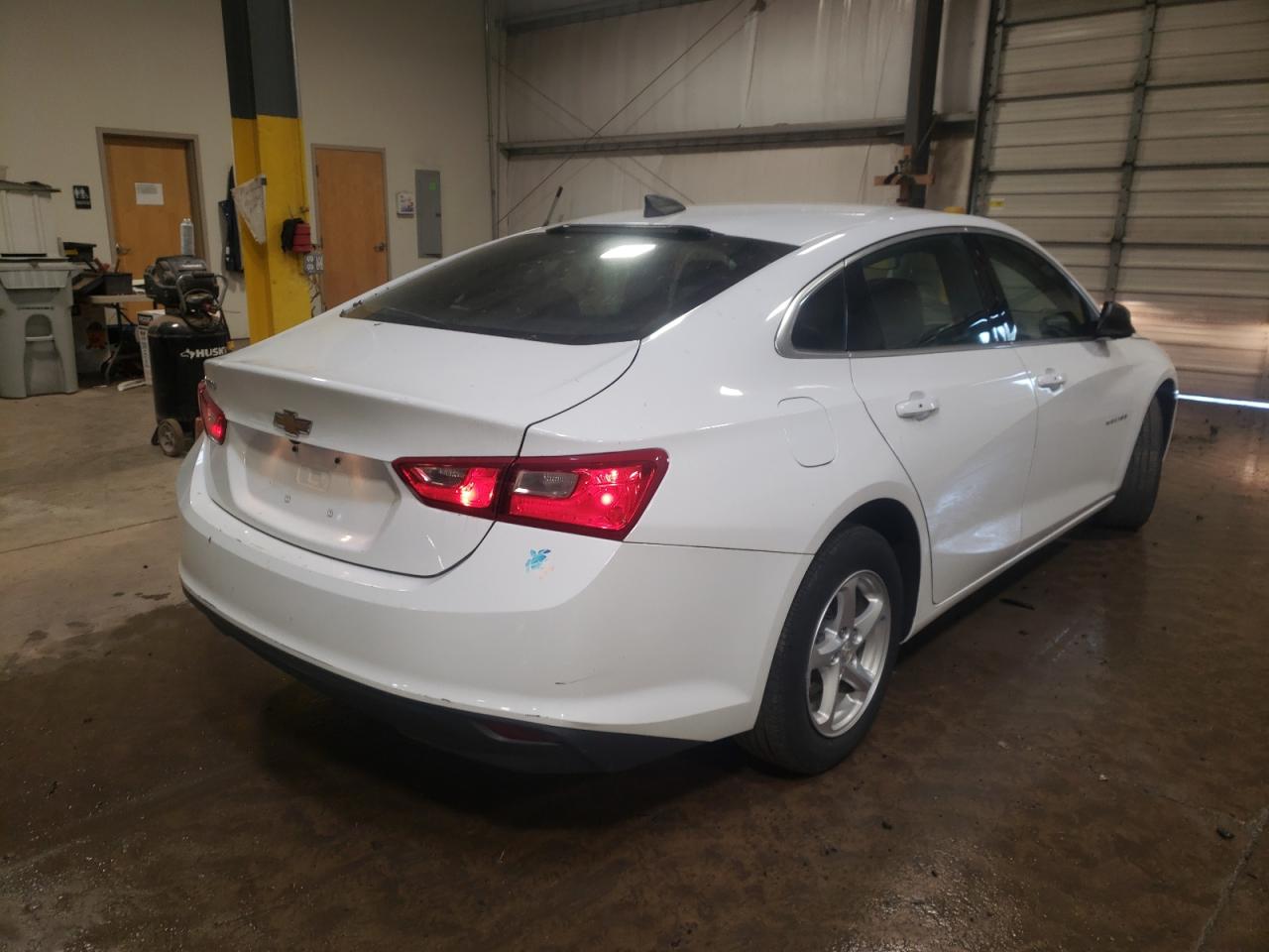 Photo 4 from auction – 2018 CHEVROLET MALIBU LS with VIN 1G1ZC5ST8JF167247