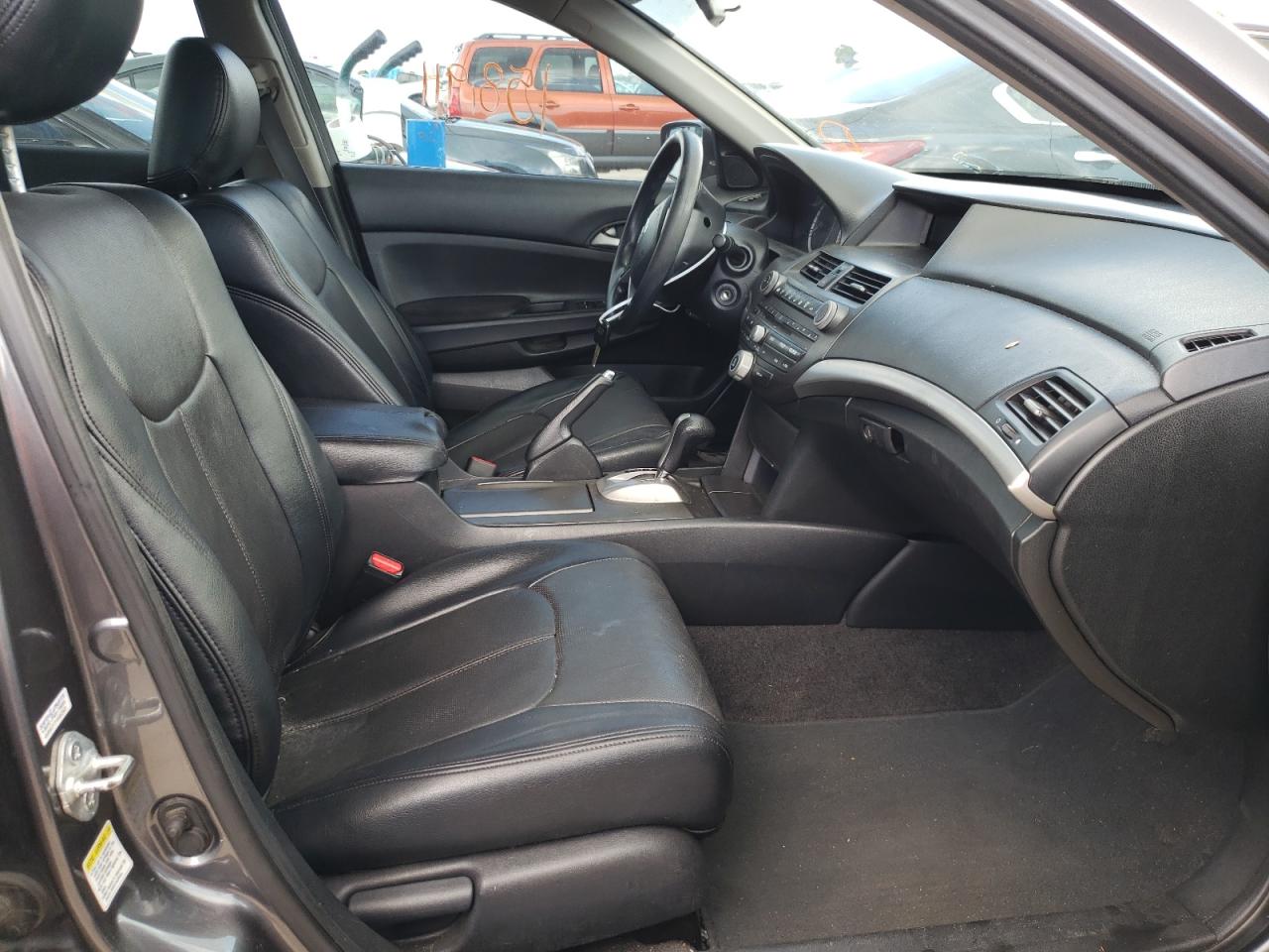 Photo 5 from auction – 2011 HONDA ACCORD LXP with VIN 1HGCP2F42BA095268